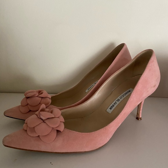 Manolo Blahnik | Shoes | Manolo Blahnik Bb Camelia Pink Suede Flower ...